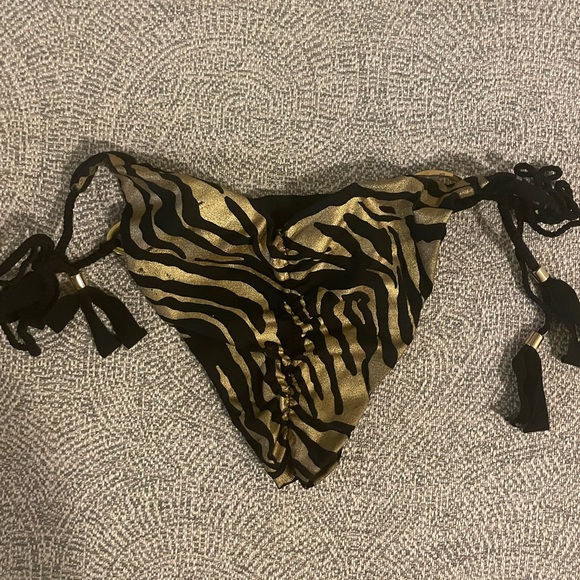 Beach Bunny TAKE THE REINS BLACK/GOLD ZEBRA - Picture 4 of 6